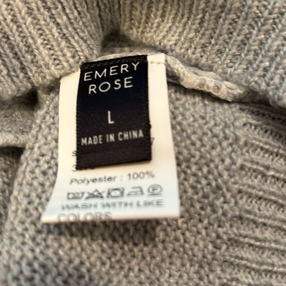 Women’s gray and white fall sweater. New - Picture 6 of 8